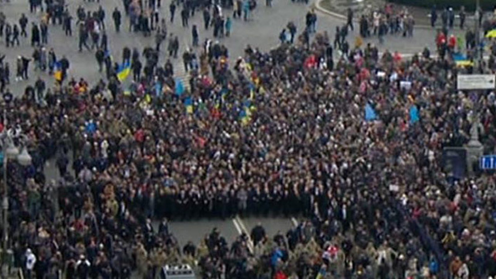 Marcha para conmemorar el primer aniversario de la revolución de la plaza Maiden