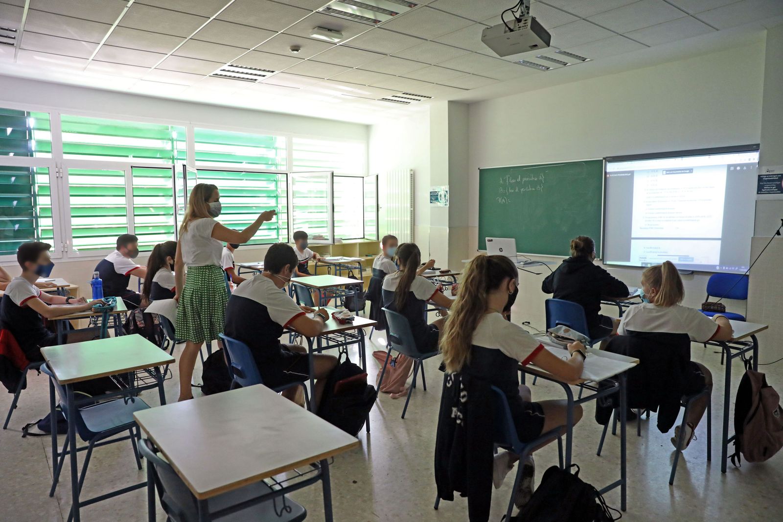 La Asamblea aprueba la Ley Maestra de libertad educativa para contrarrestar la Lomloe