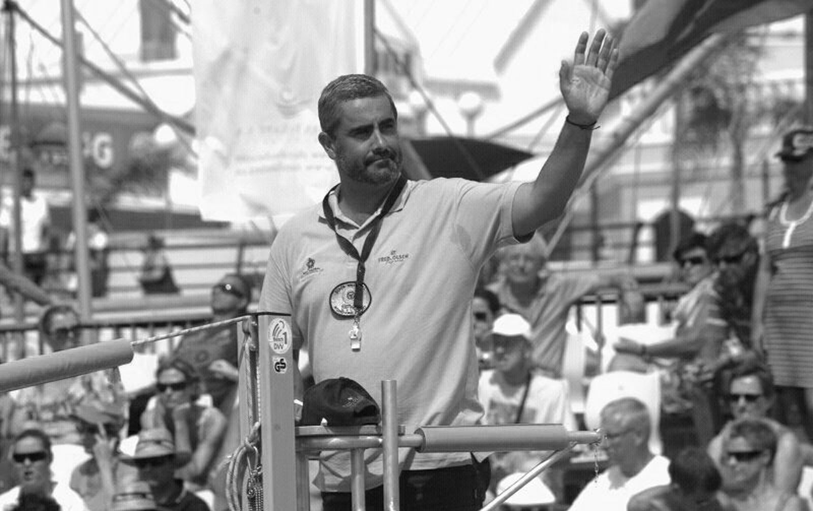 Miguel Chito, que fue jugador de voleibol y árbitro de esta disciplina y de vóley-playa, falleció el 25 de febrero en Málaga a los 48 años. Chito, abogado de profesión, murió de forma repentina en la capital malagueña, donde se formó como jugador de voleibol en el equipo Salesianos de Málaga y luego destacó en la Universidad y el Puerto Malagueño.