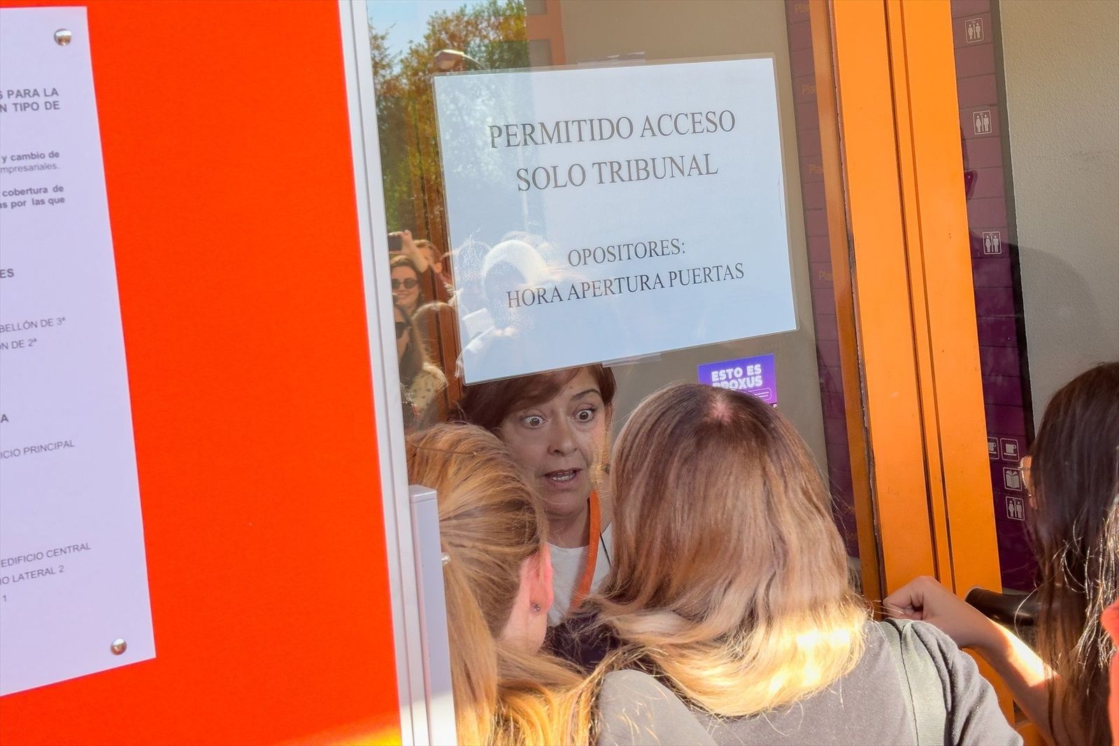 Concentraciones en los centros de RTVE por la suspensión de las oposiciones