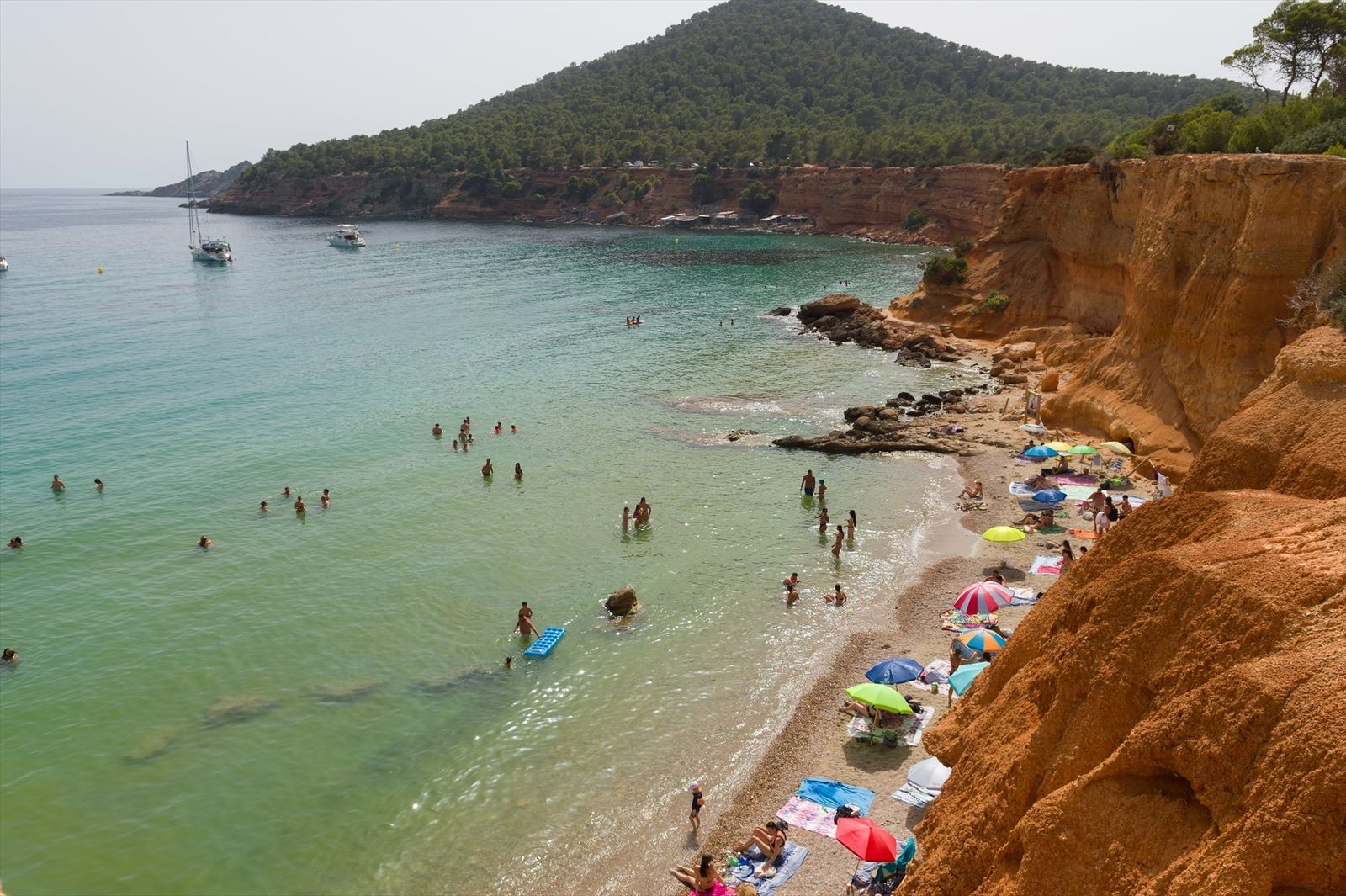 Una cala de Ibiza