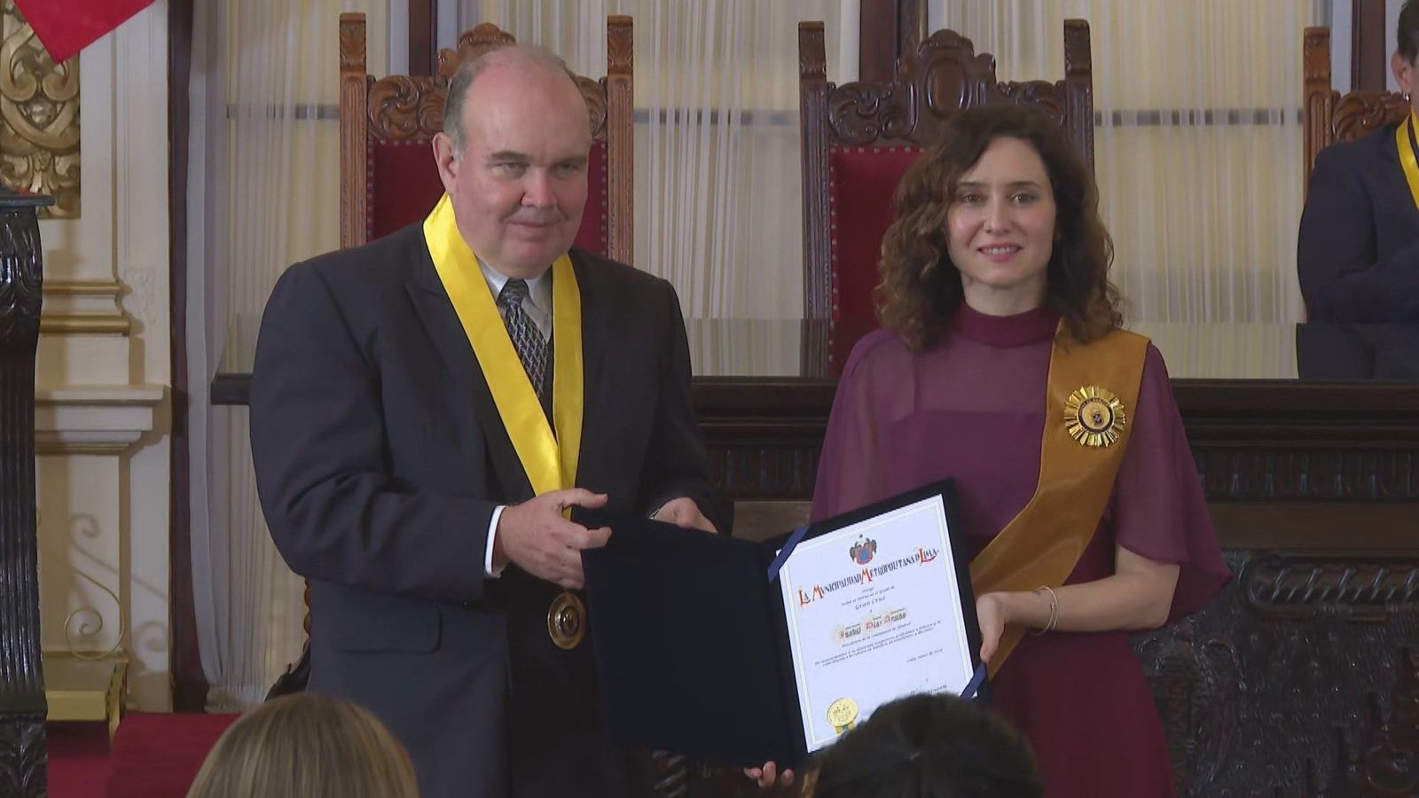 Ayuso recibe la Gran Cruz de Lima y resalta "la historia compartida entre Perú y España"