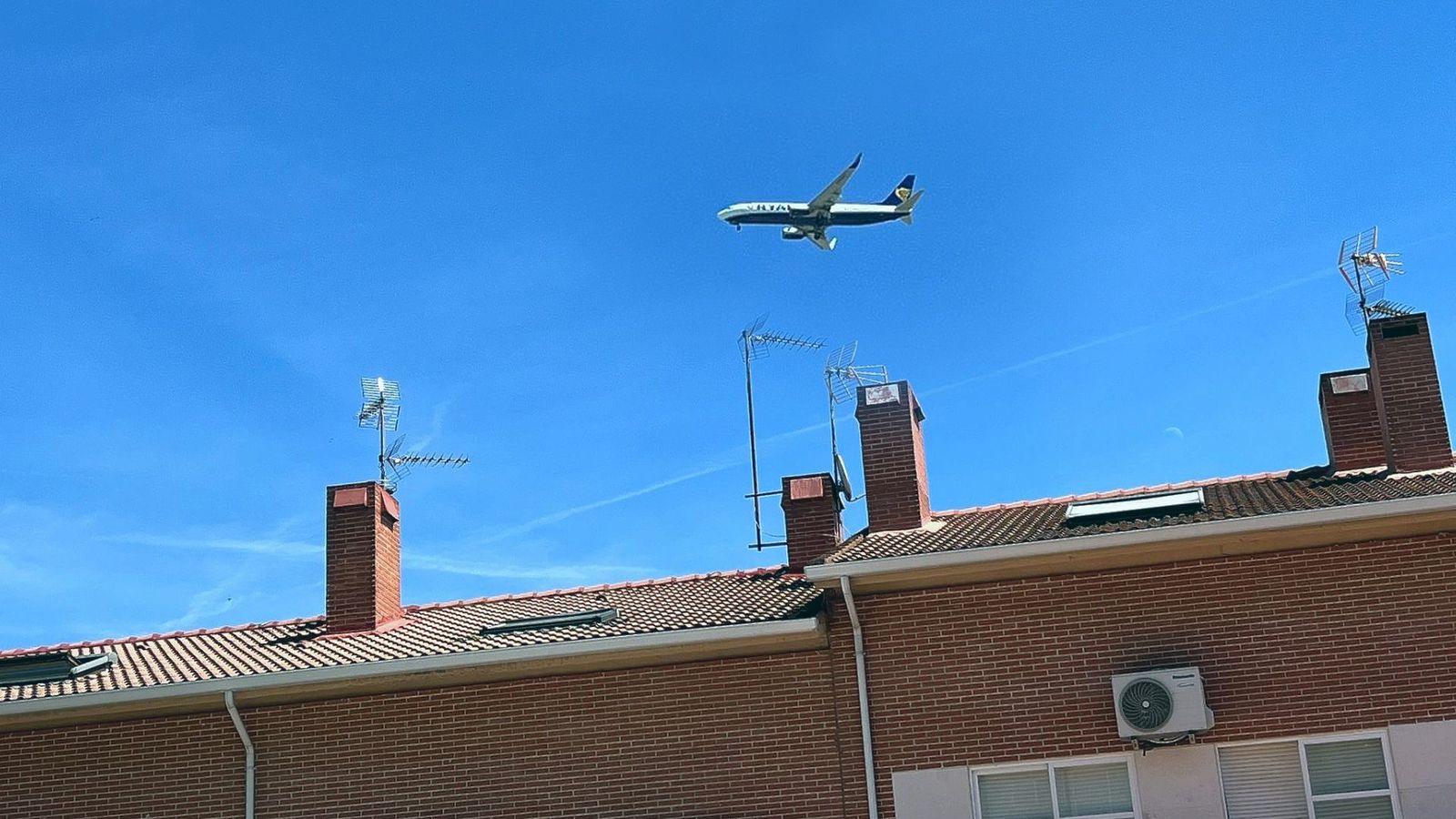 Los vecinos de San Fernando de Henares, hartos del ruido de los aviones: "Superan lo establecido"