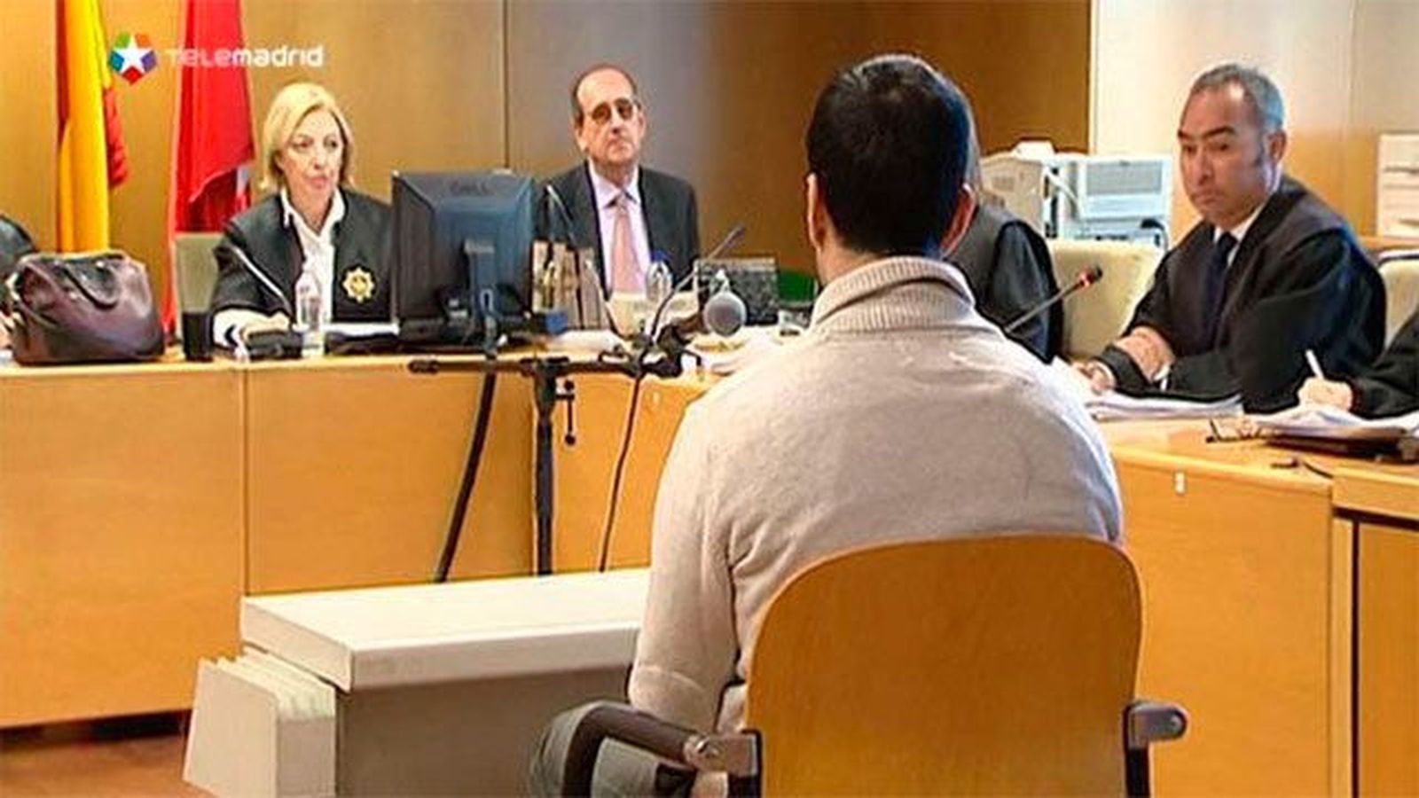 El exprofesor del colegio Vallmont: "Soy  un hombre normal y espero que se acabe esta pesadilla"
