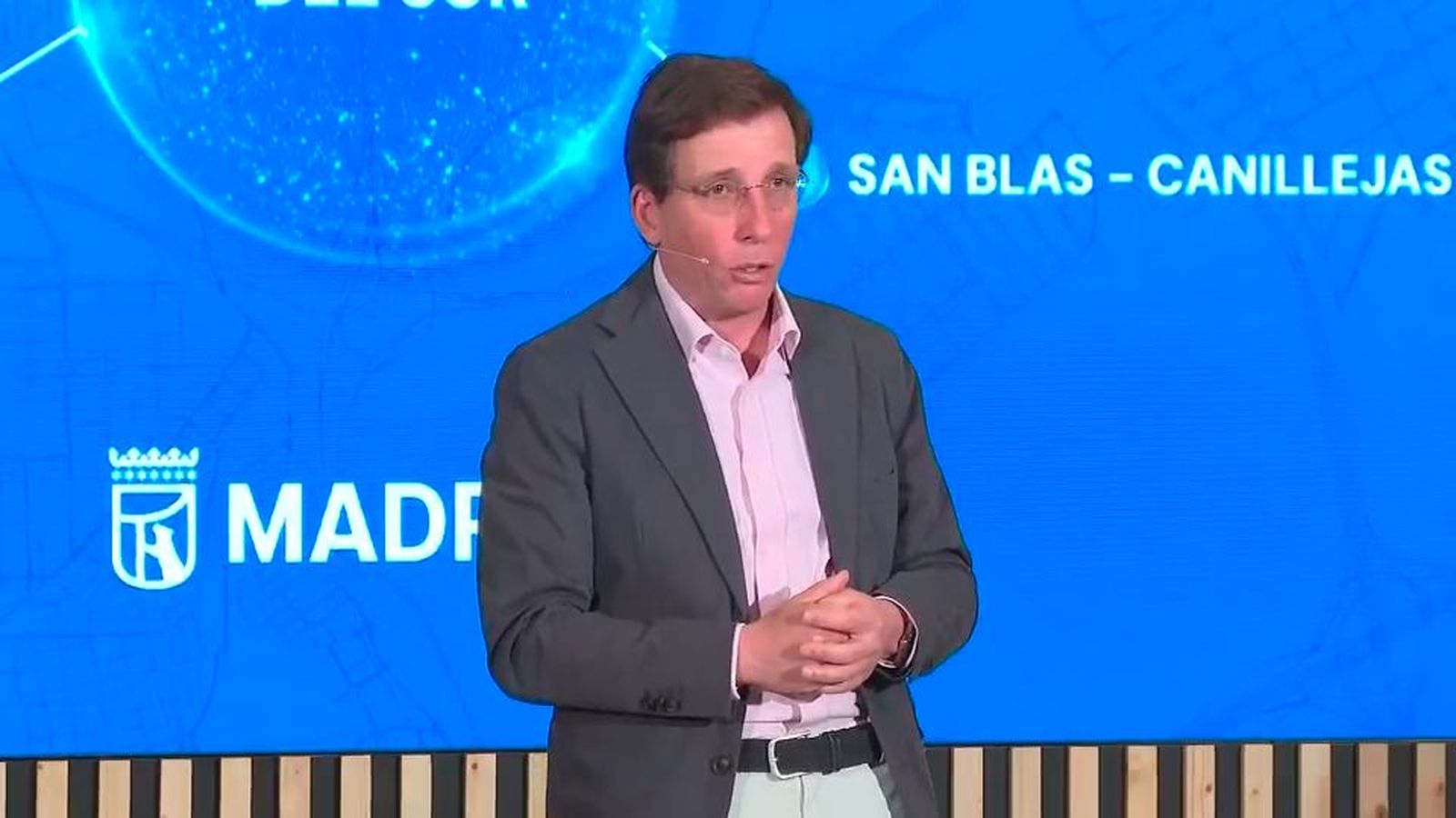 Almeida presenta la Estrategia del Sur, el plan para dinamizar nueve distritos de la capital