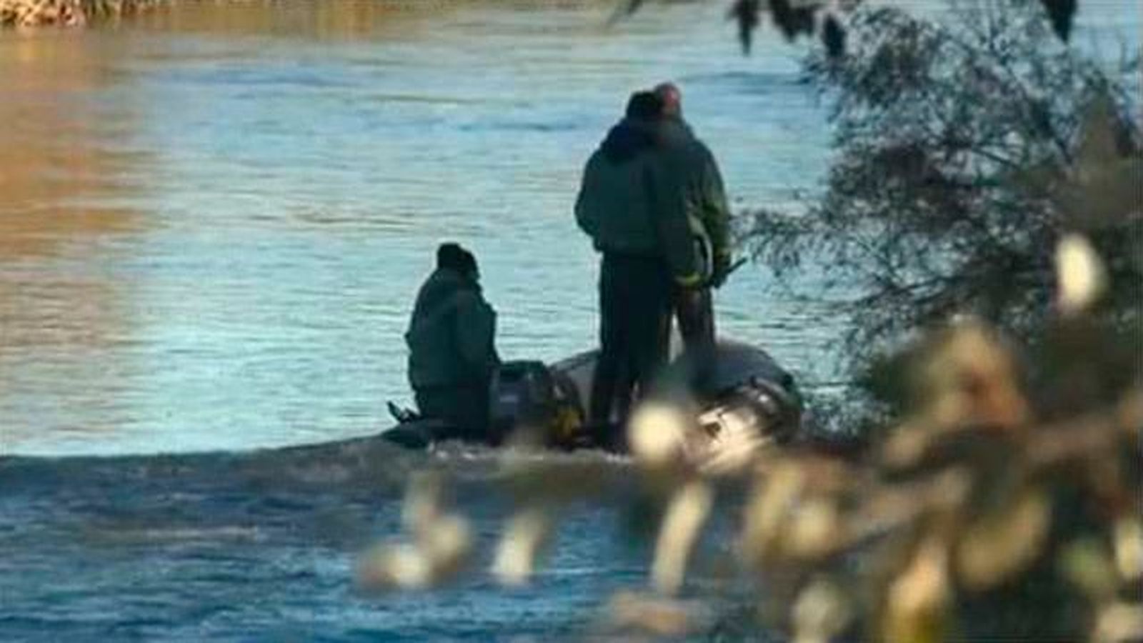 Buceadores de los GEO se unen a la búsqueda del cazador desaparecido en el Tajo