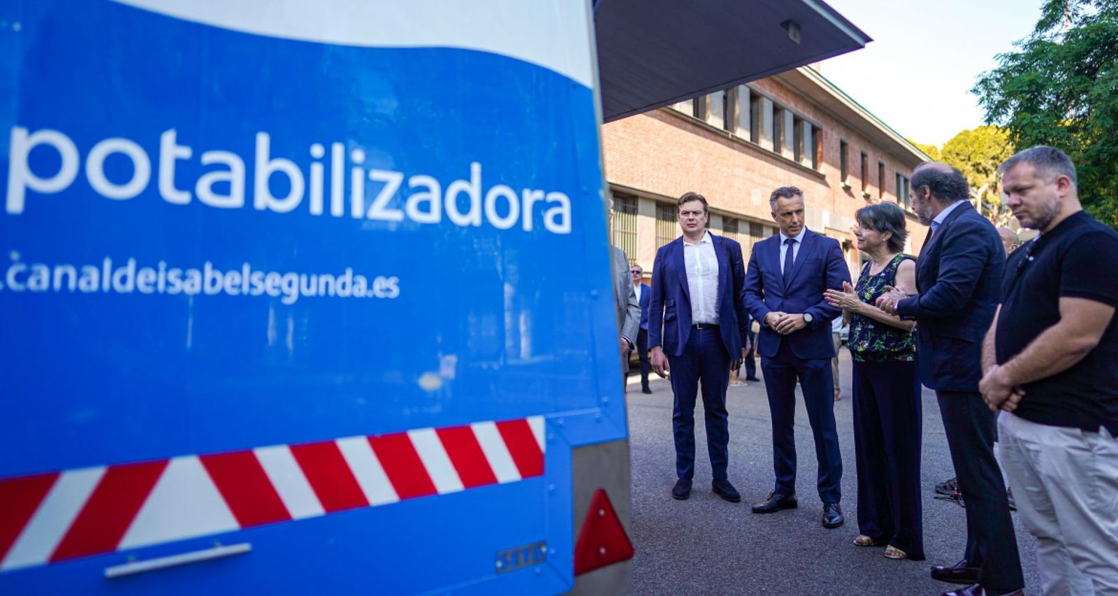 Reciben los recursos el embajador en España, Serhii Pohoreltsev, y a la asociación Unidos con Ucrania