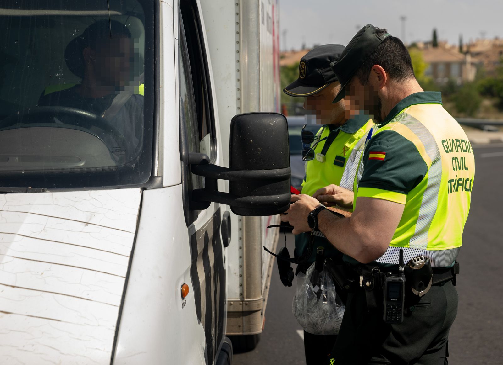 La Guardia Civil detiene a un hombre que conducía ebrio una autocaravana