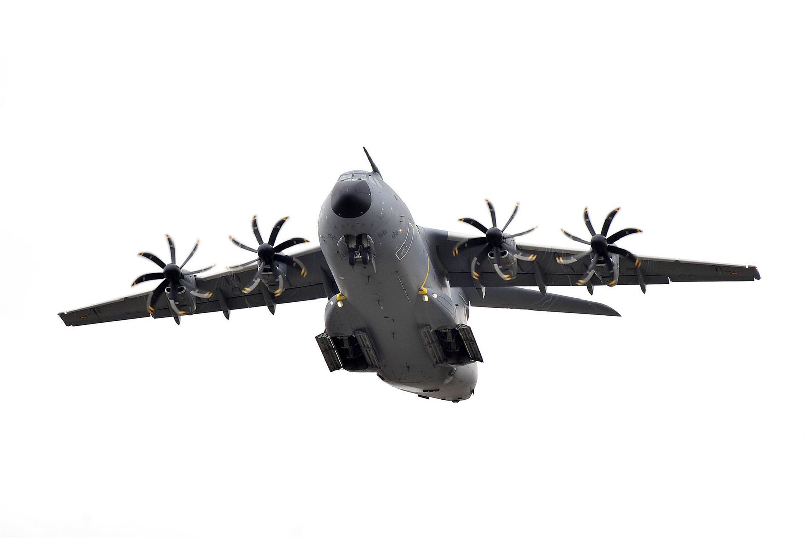 Uno de los dos aviones del Ejército del Aire con el primer envío directo de material ofensivo por parte de España a Ucrania