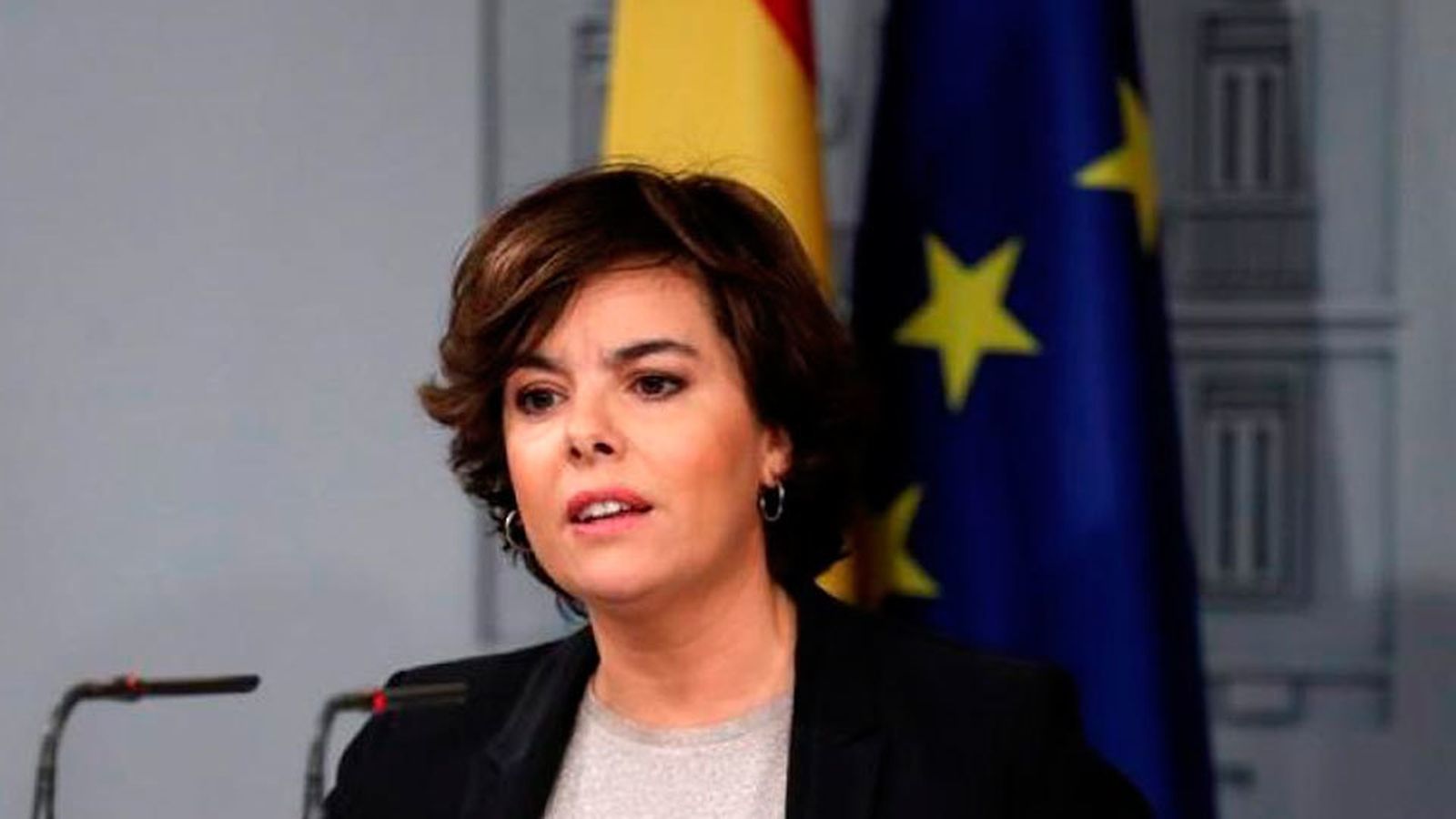 Saénz de Santamaría avisa del impacto de las noticias falsas en las opiniones