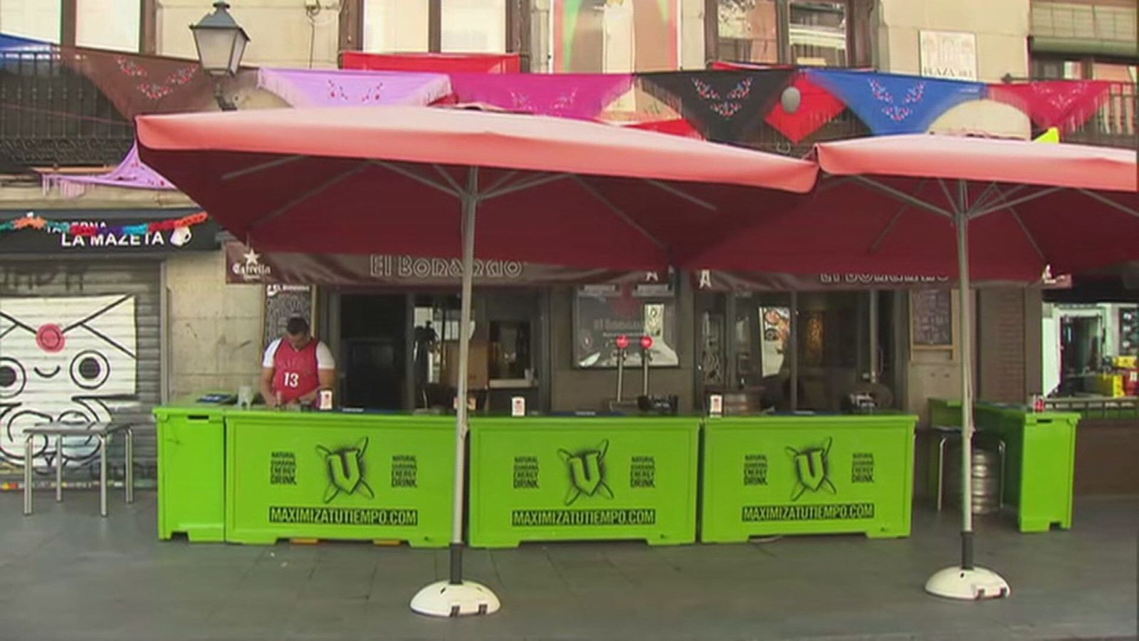 Madrid podría sacar las "barras a la calle" para los bares sin terraza en la fase 2