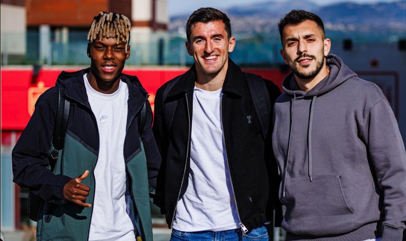España se concentra con Samu, Paredes y Casadó como novedades