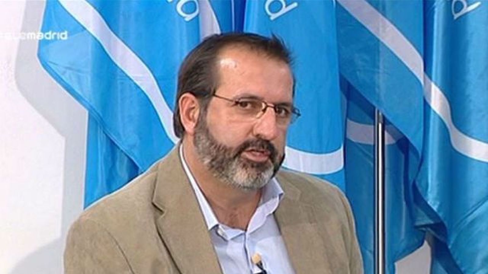 El candidato del PP a la Alcaldía de Torrejón de  Velasco pasa su examen