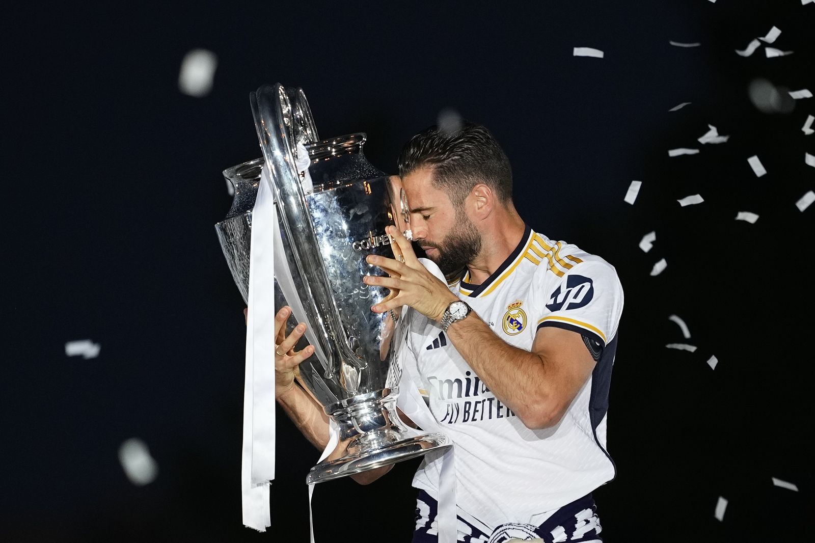 Nacho Fernández con la decimoquinta Champions en Cibeles