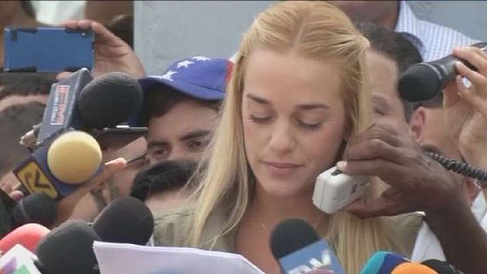 Opositores venezolanos critican condena de López y se solidarizan con él
