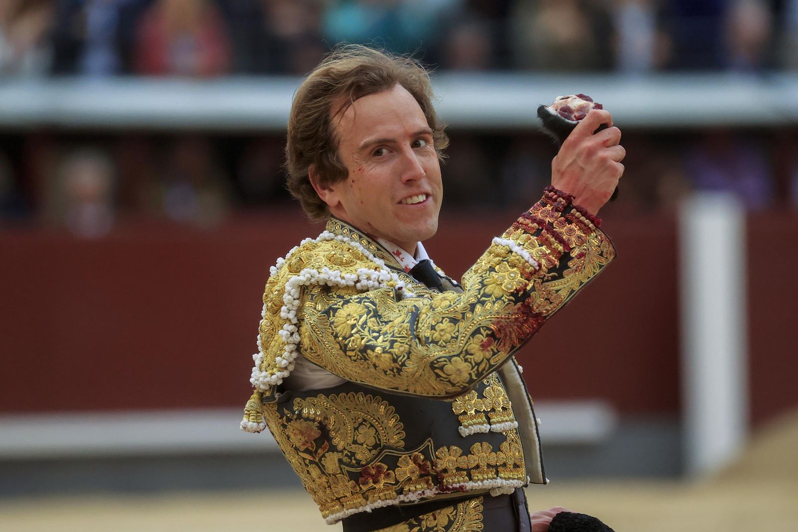 El torero Román Collado corta una oreja en la Feria de San Isidro 2023