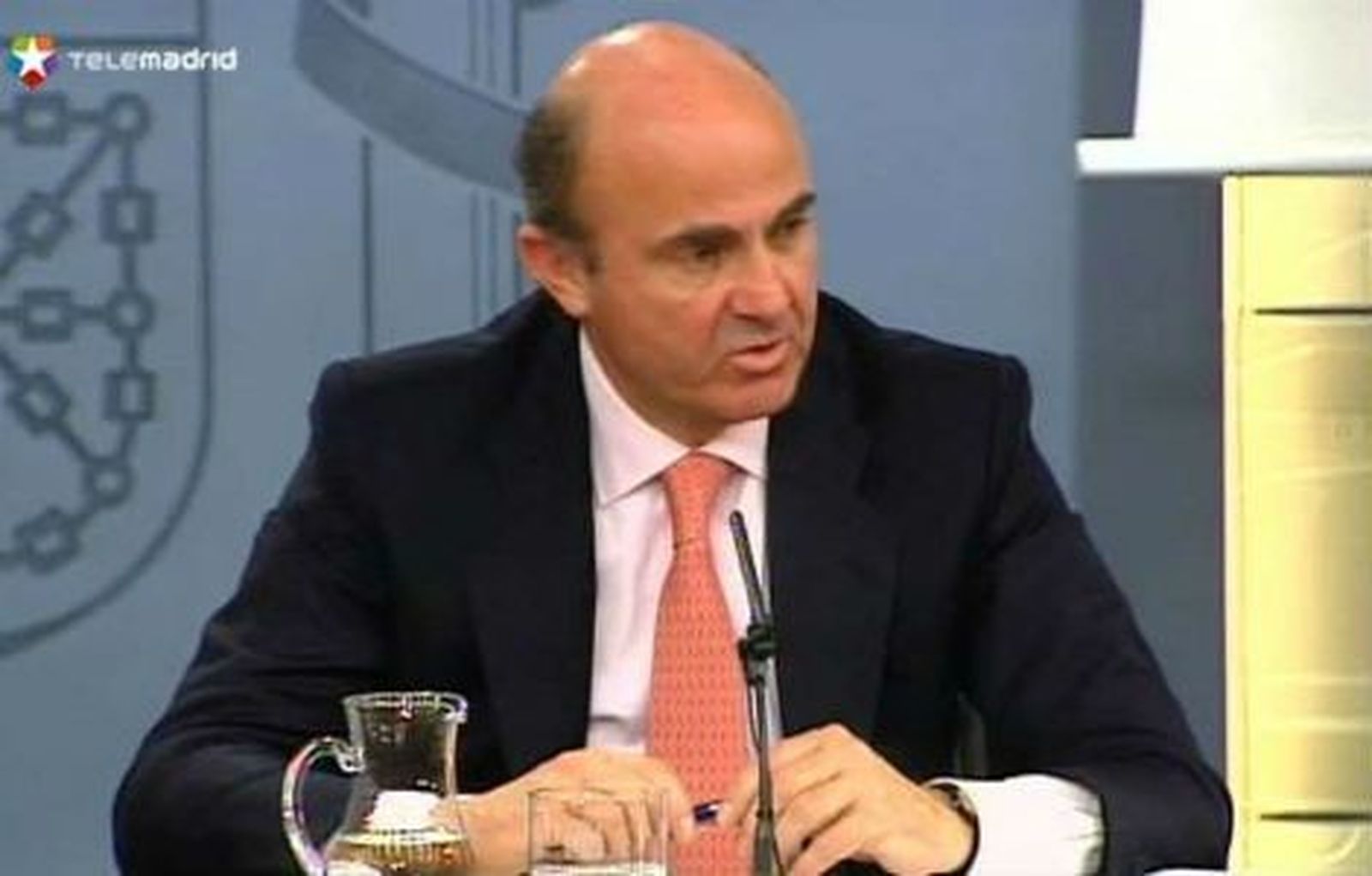 El juez cita a De Guindos el 18, como testigo por la fusión y salida a bolsa de Bankia