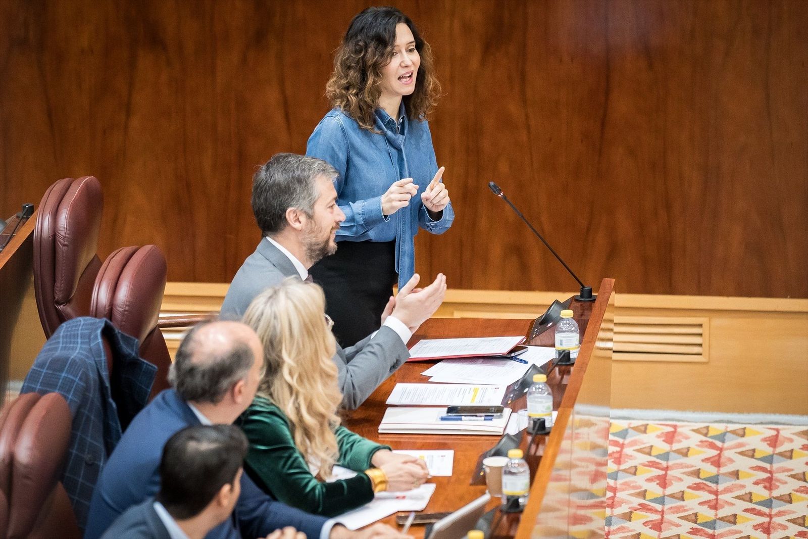 Ayuso recrimina a Más Madrid por utilizar las muertes: desde las residencias al pato