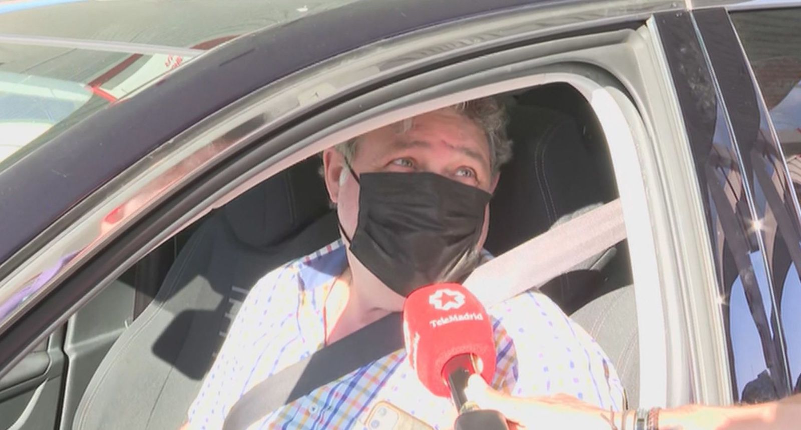 Con la gasolina a 2,17 euros en Madrid los conductores no notan el descuento: “60 euros para dos días, ese es el drama”