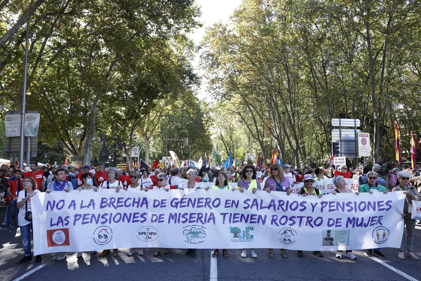 Miles de personas claman en Madrid por el incremento de las pensiones