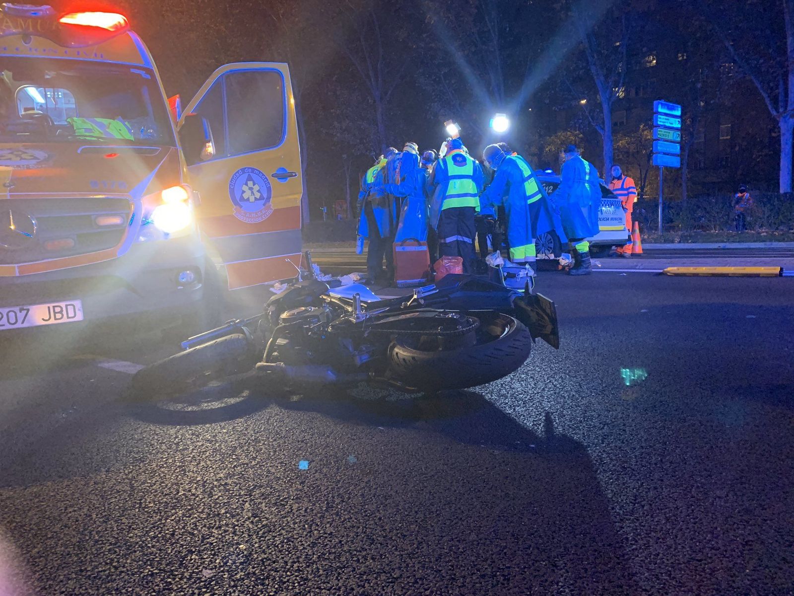 Una mujer herida muy grave al ser atropellada por una moto junto a La Vaguada