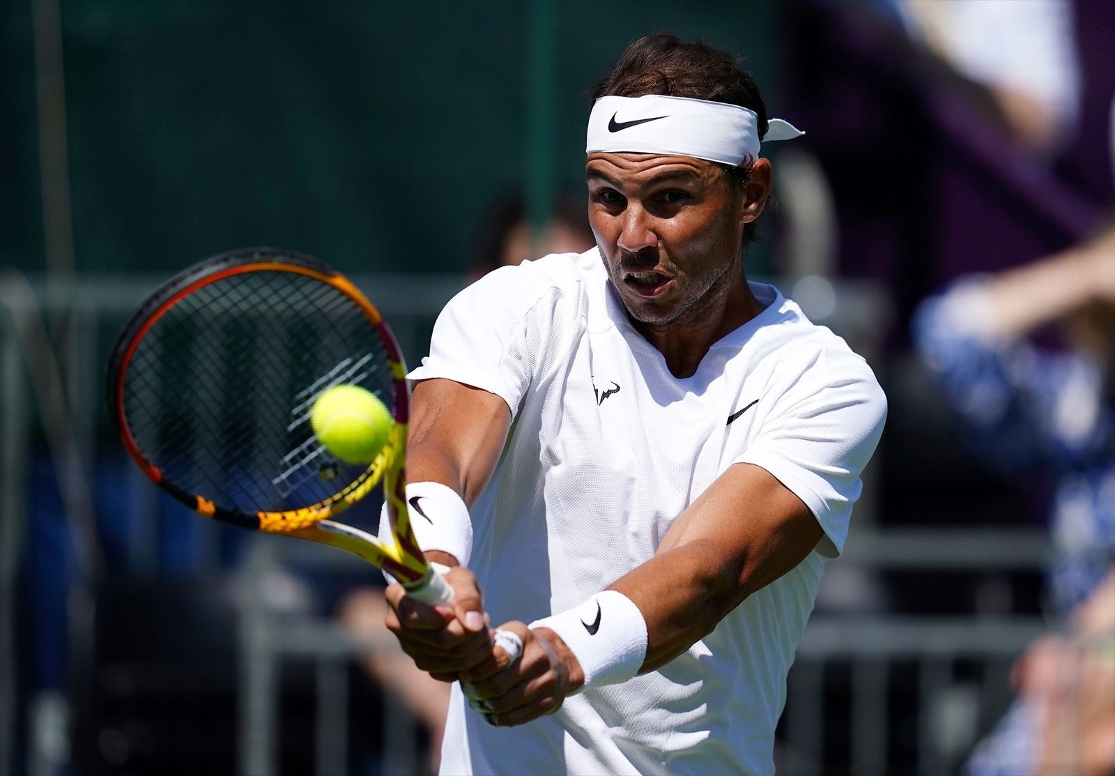 Rafa Nadal en la hierba de Londres