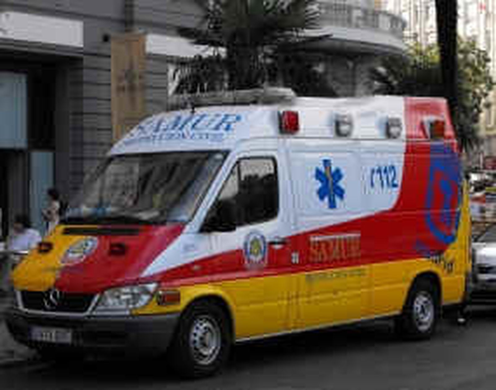 Dos fallecidos y 17 afectados por una intoxicación en un centro de Las Palmas