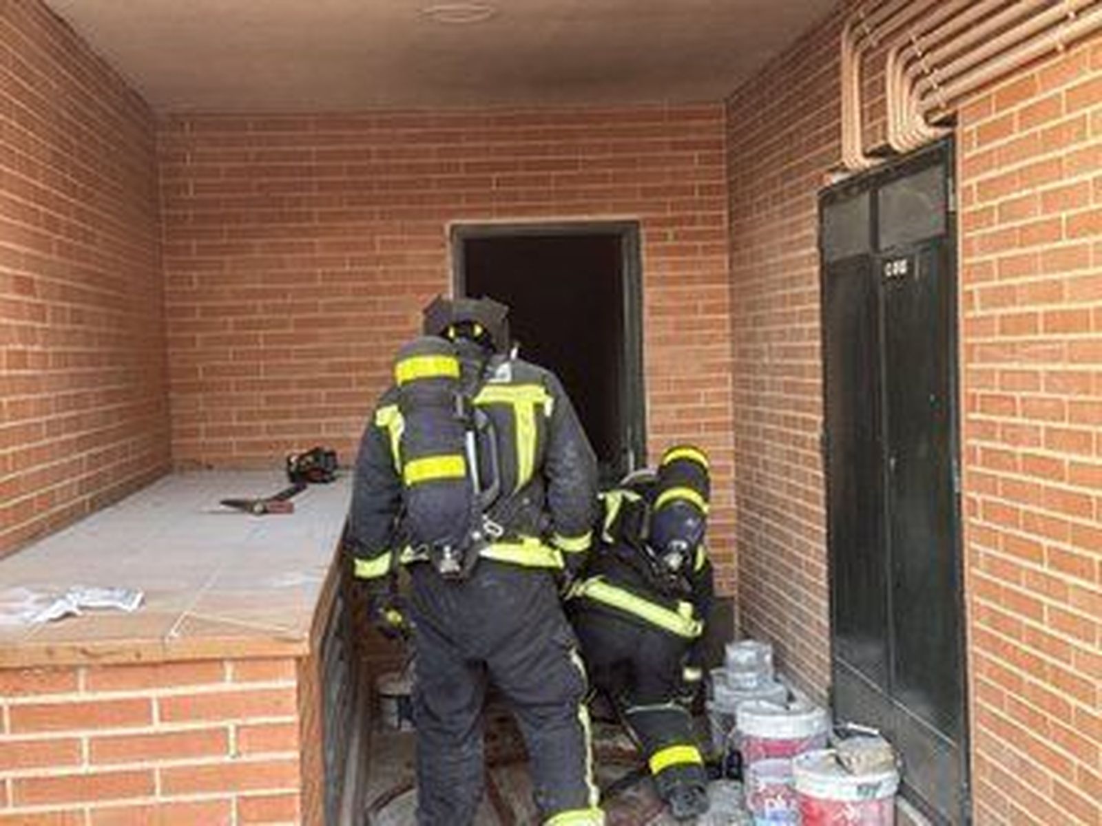 Extinguido un incendio en el cuarto de almacenaje de una urbanización de Pozuelo