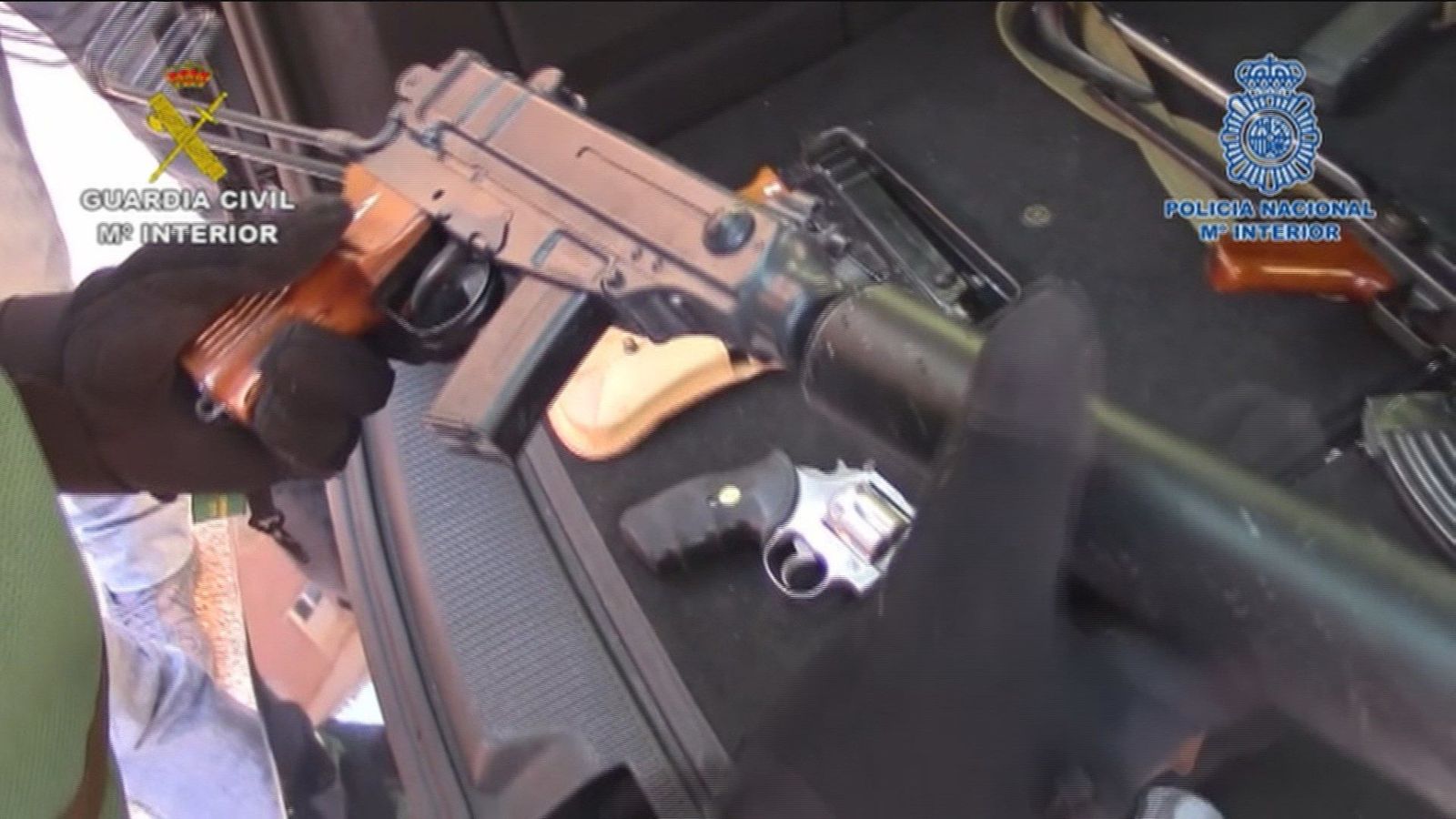 Localizan en Málaga un arsenal de armas de guerra