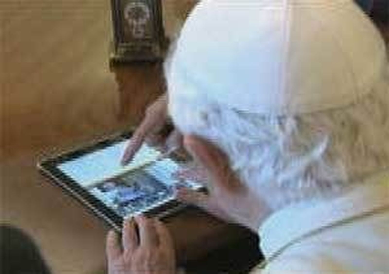 Benedicto XVI lanzará su primer tuit el 12 de diciembre en @pontifex