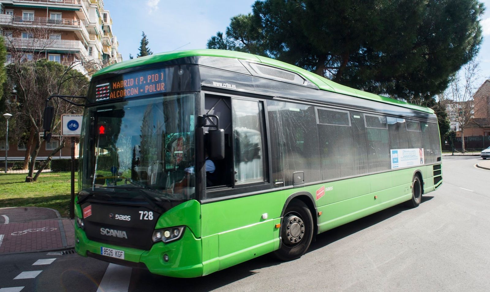 Autobús interurbano que une Madrid con Alcorcon