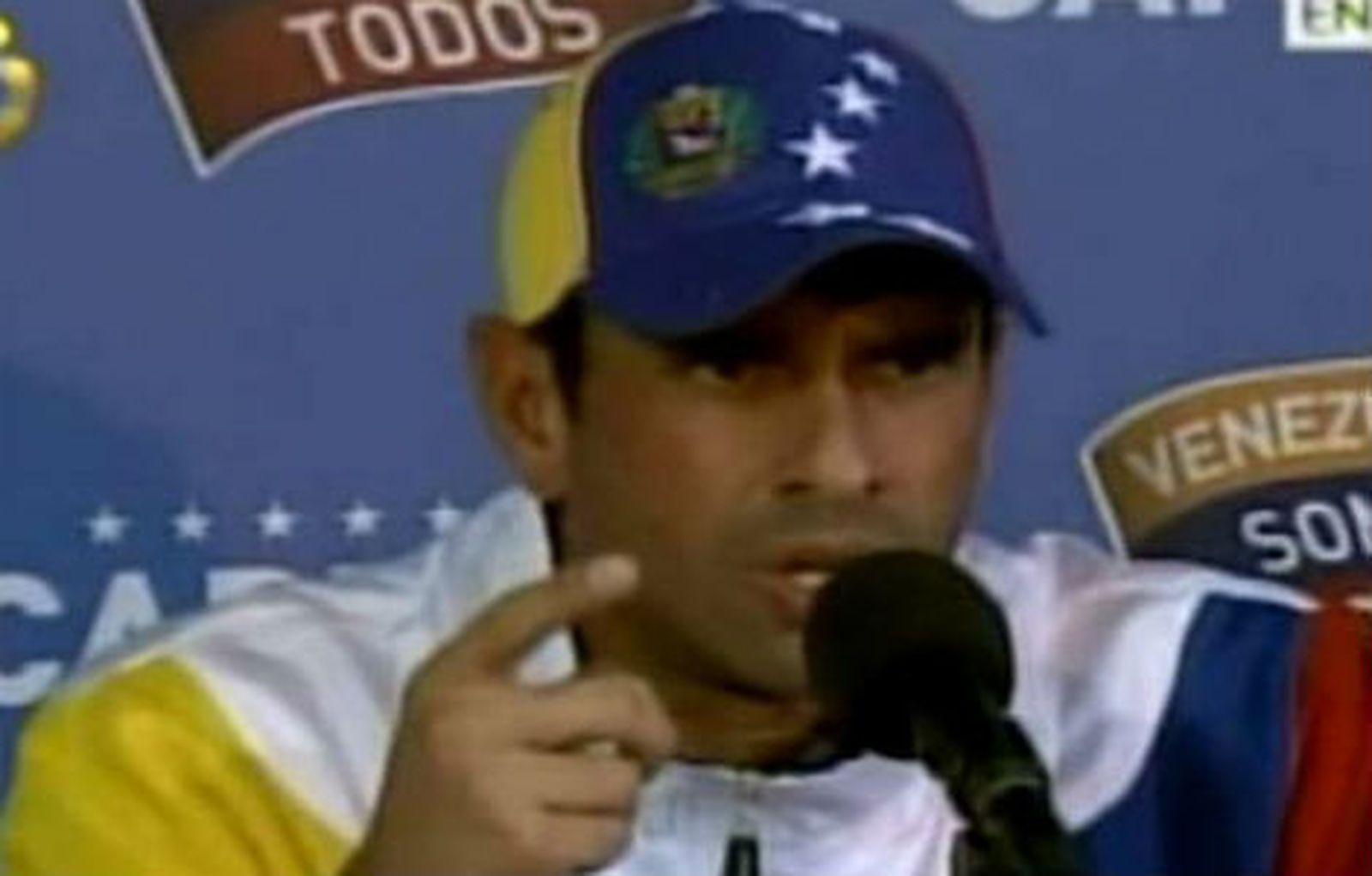 Capriles se ofrece a dialogar con el Gobierno y anula la convocatoria de una marcha