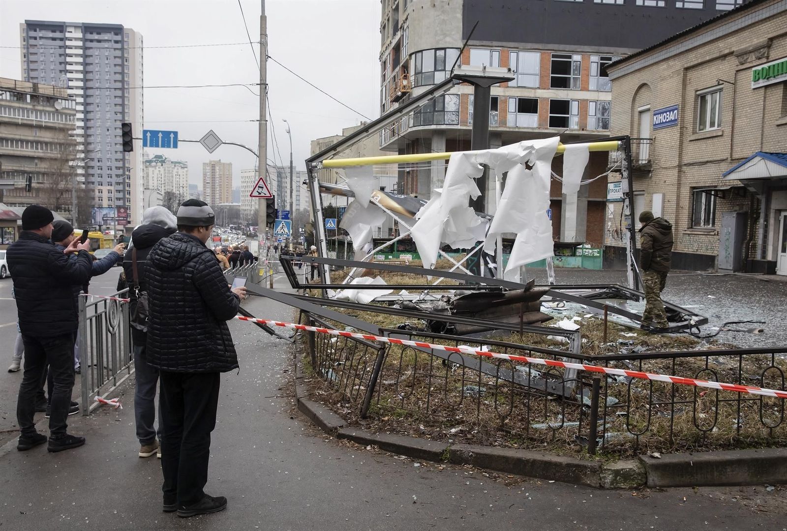 Ataques en Kiev y Ucrania advierte: los criminales de guerra "van directos al infierno"