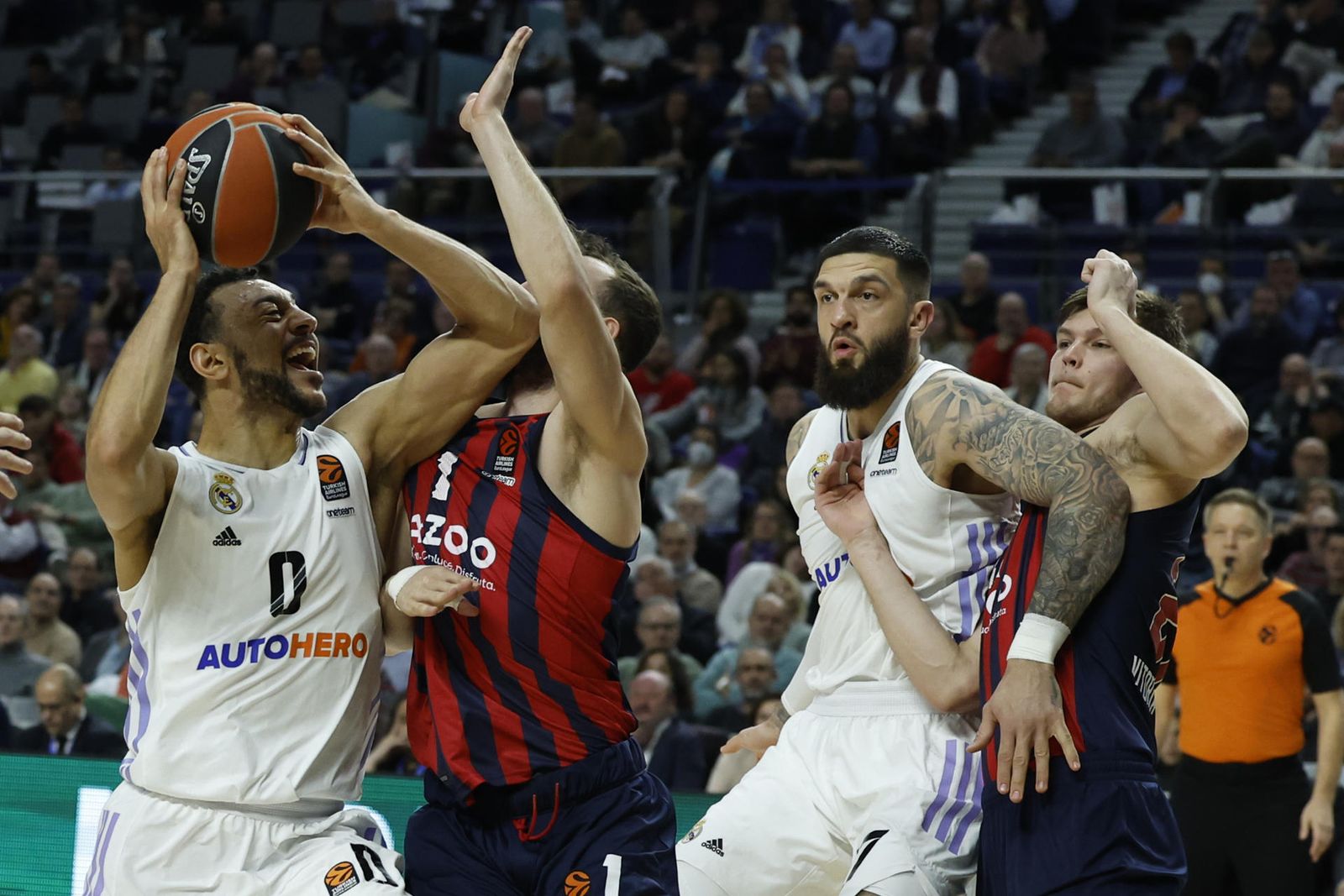Nigel Williams-Goss ante el Baskonia