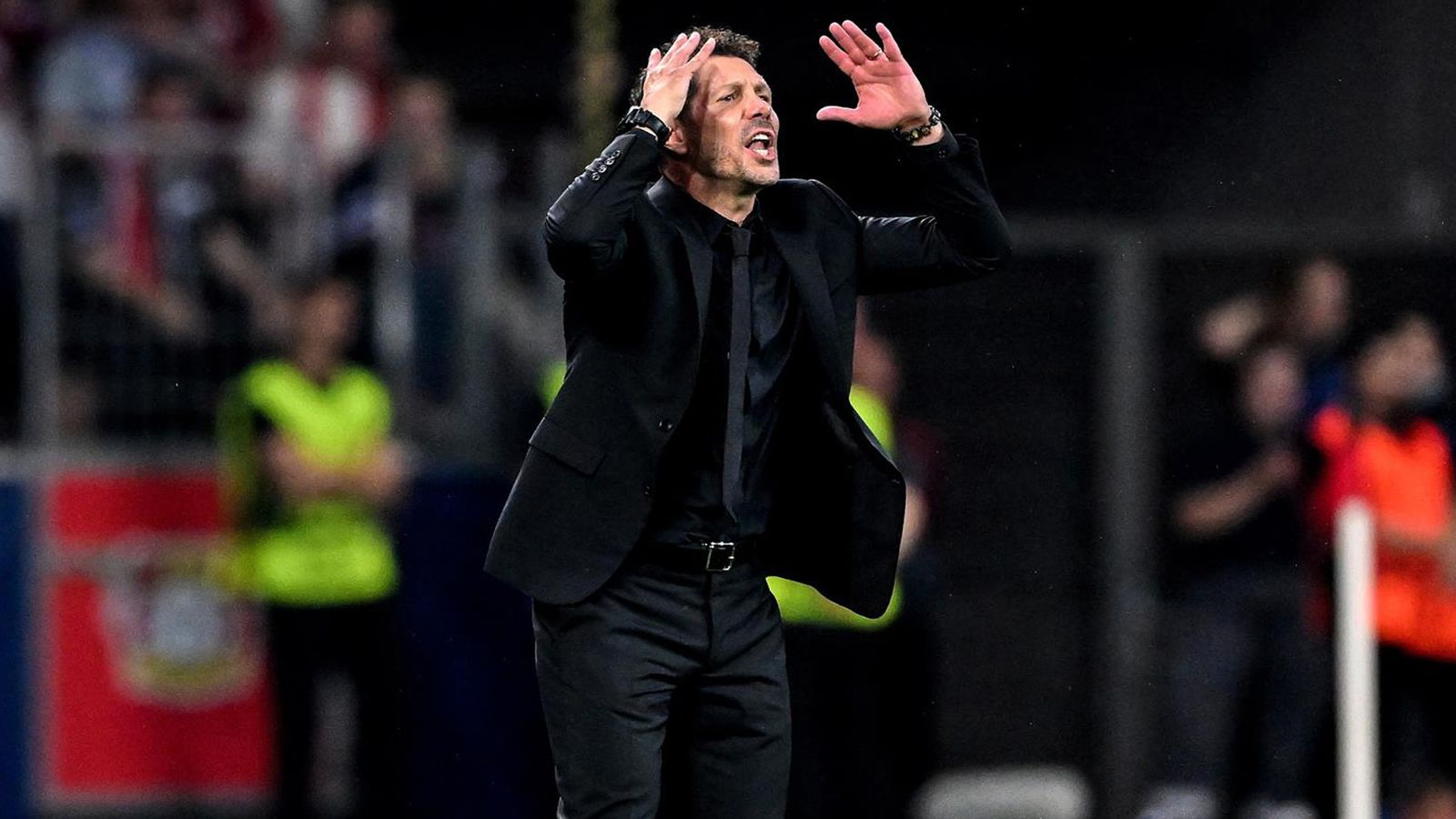 Simeone, indignado