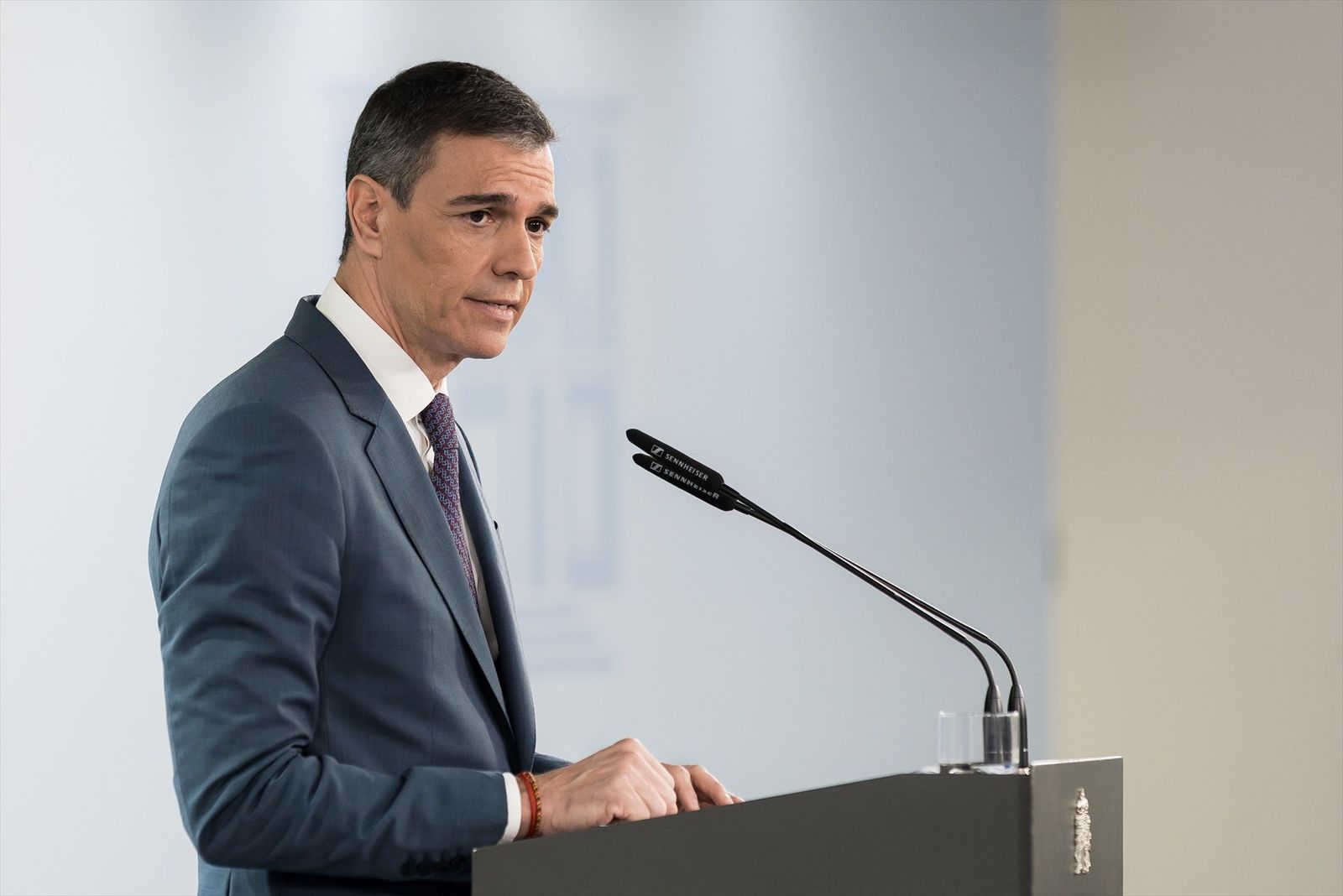 Sánchez asegura que el PP está al servicio de intereses particulares de los de arriba