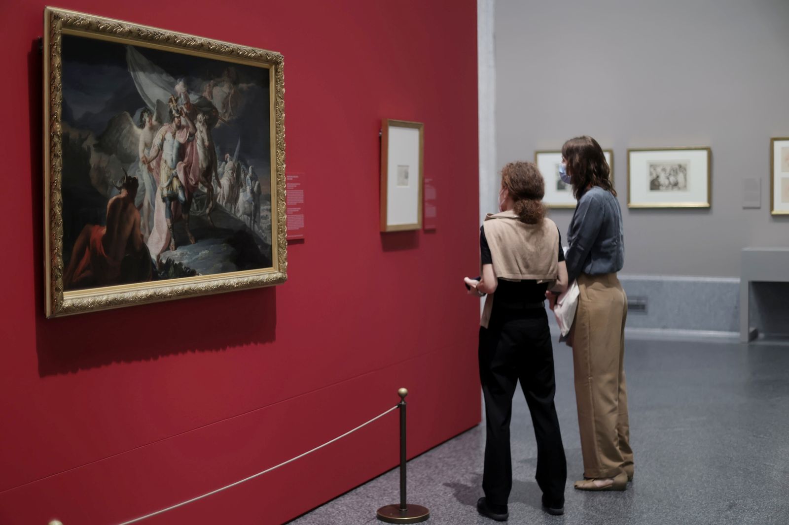 Visitantes de la exposición ‘Cuarenta años de amistad. Donaciones de la Fundación Amigos del Museo del Prado’