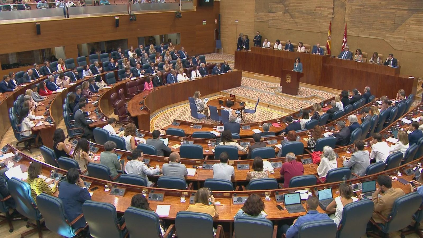 Vista general de la Asamblea de Madrid durante el discurso de investidura de Isabel Díaz Ayuso