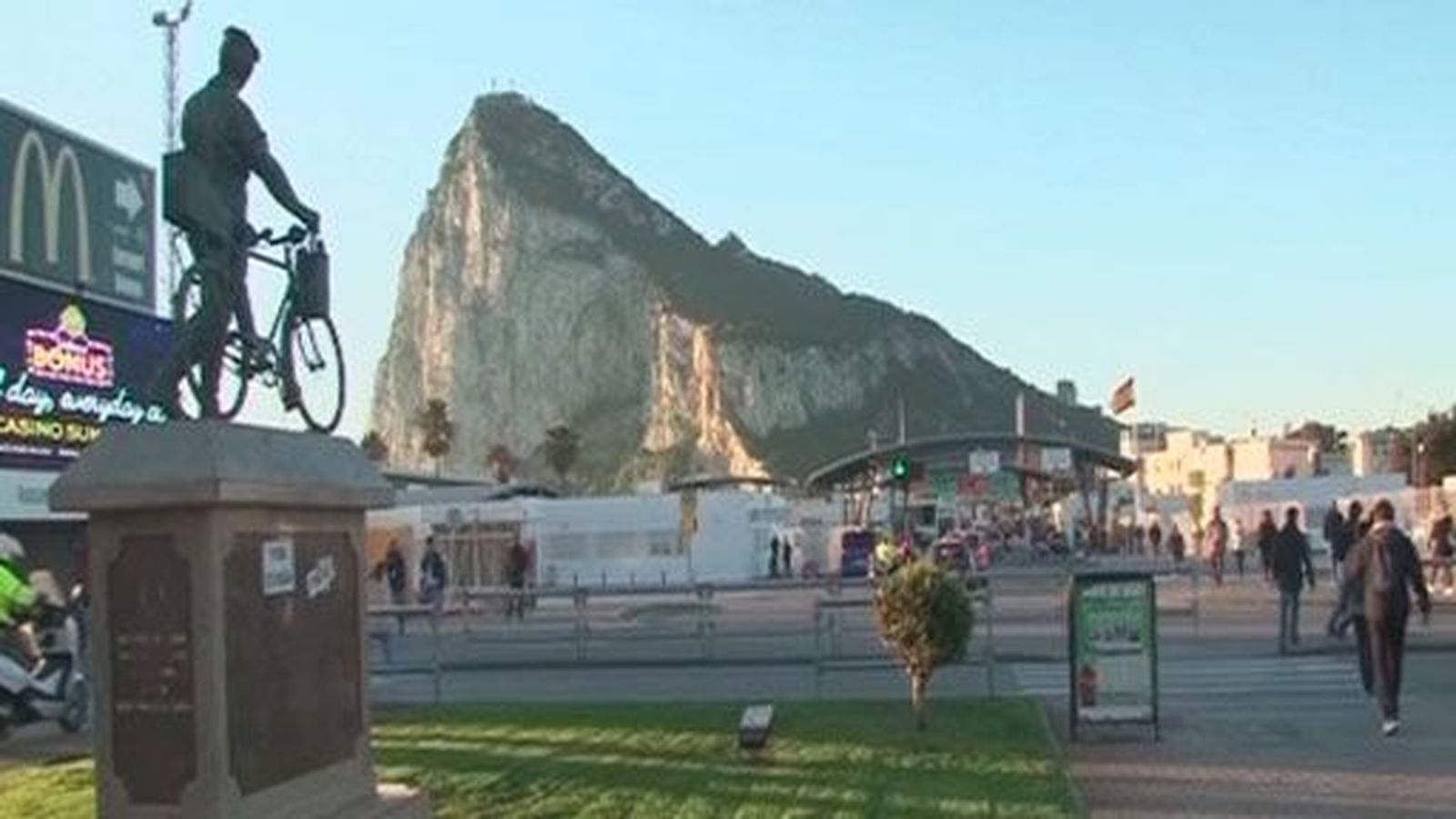 España y Reino Unido firman el Tratado fiscal que regulará las relaciones con Gibraltar