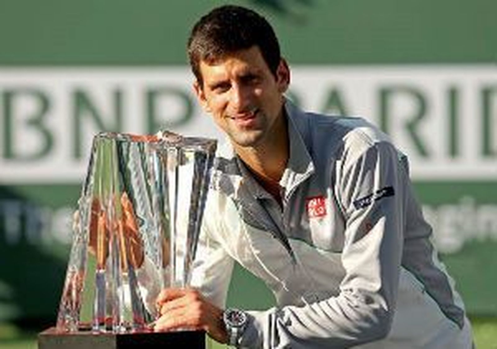 Djokovic levanta su tercer título en Indian Wells