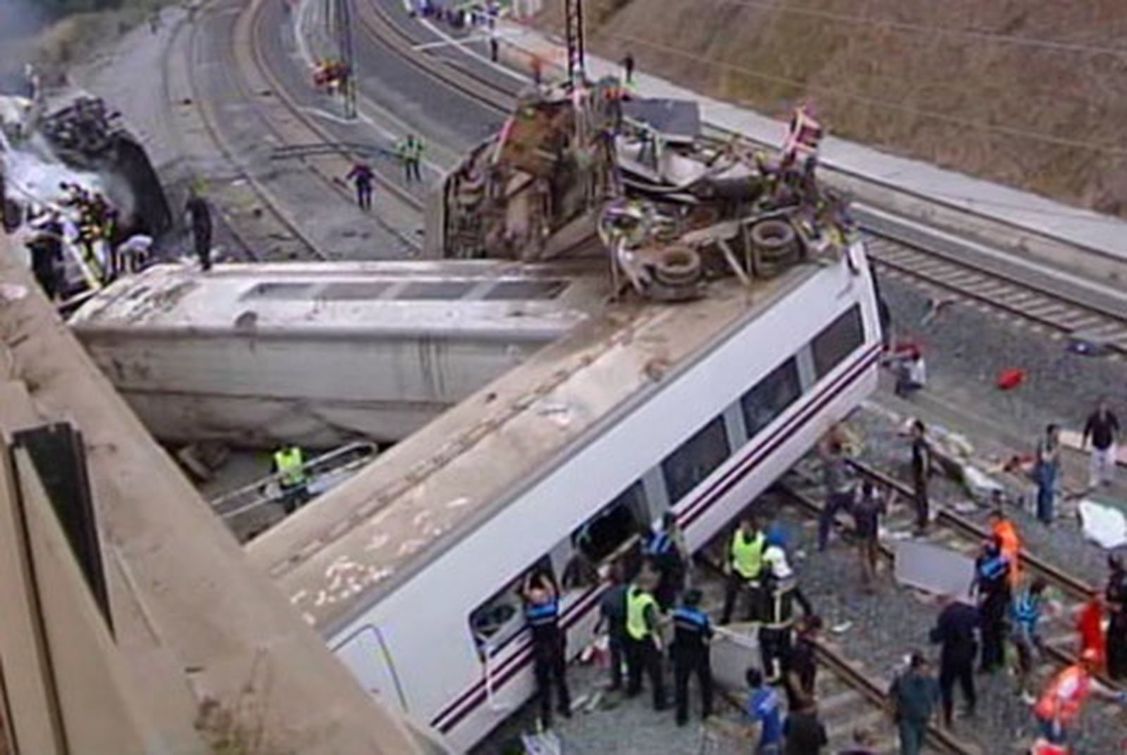 Carrusel Imagen del tren descarrilado a 3 km de Ferrol