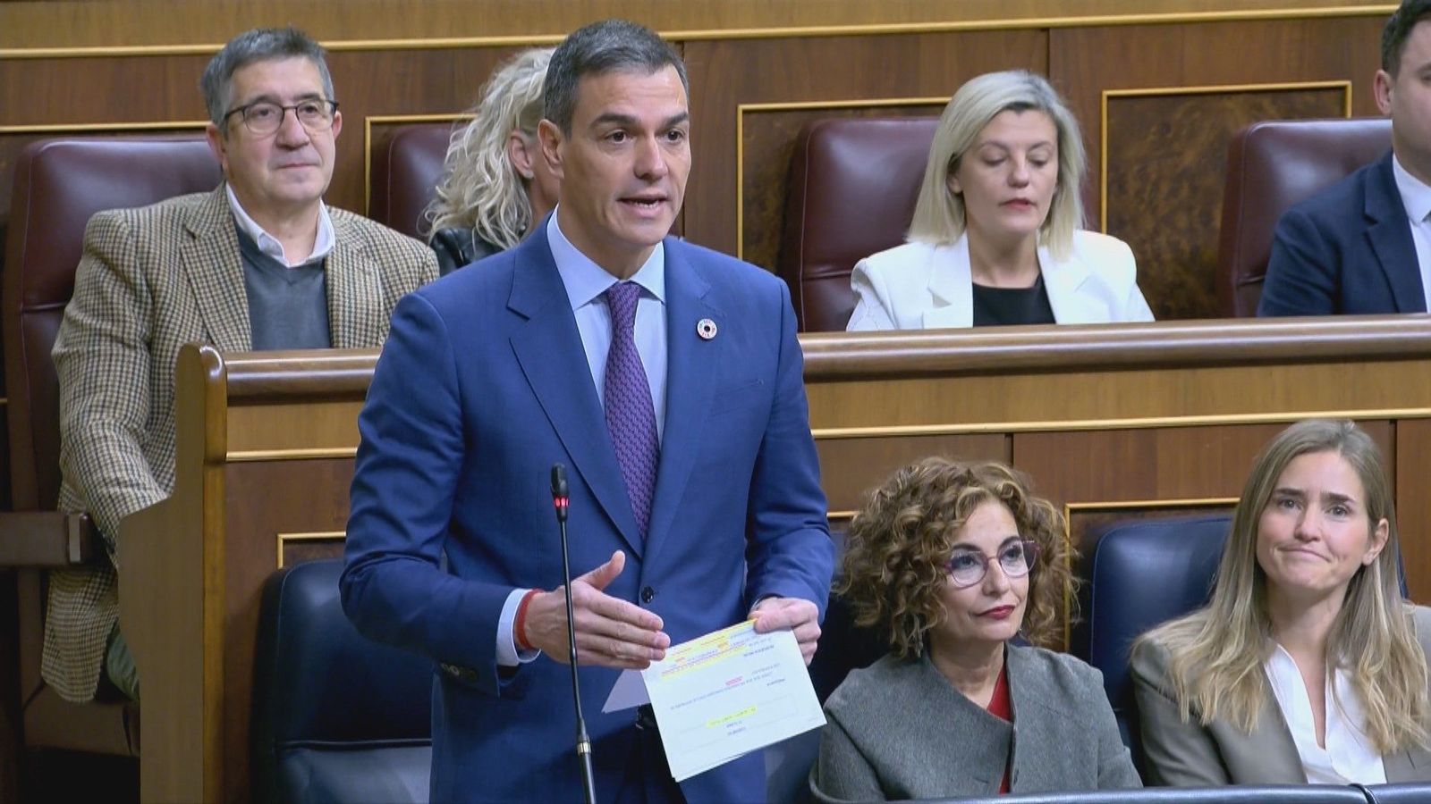 Pedro Sánchez tiende la mano a Puigdemont para negociar los presupuestos