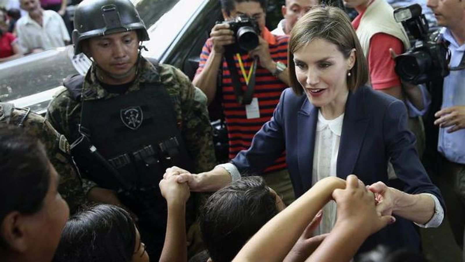 La Reina de España apoya la investigación contra la enfermedad  renal crónica en El Salvador