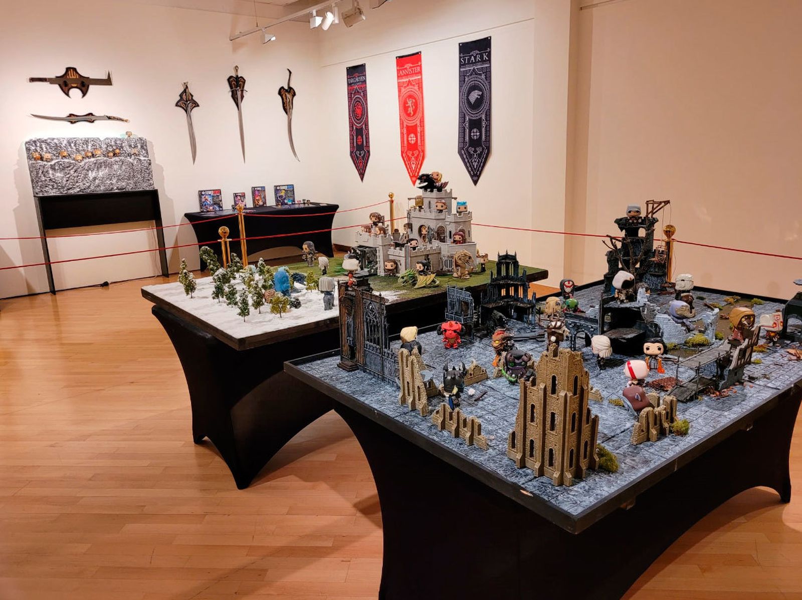 Dioramas de la exposición de Funkos en Alcalá