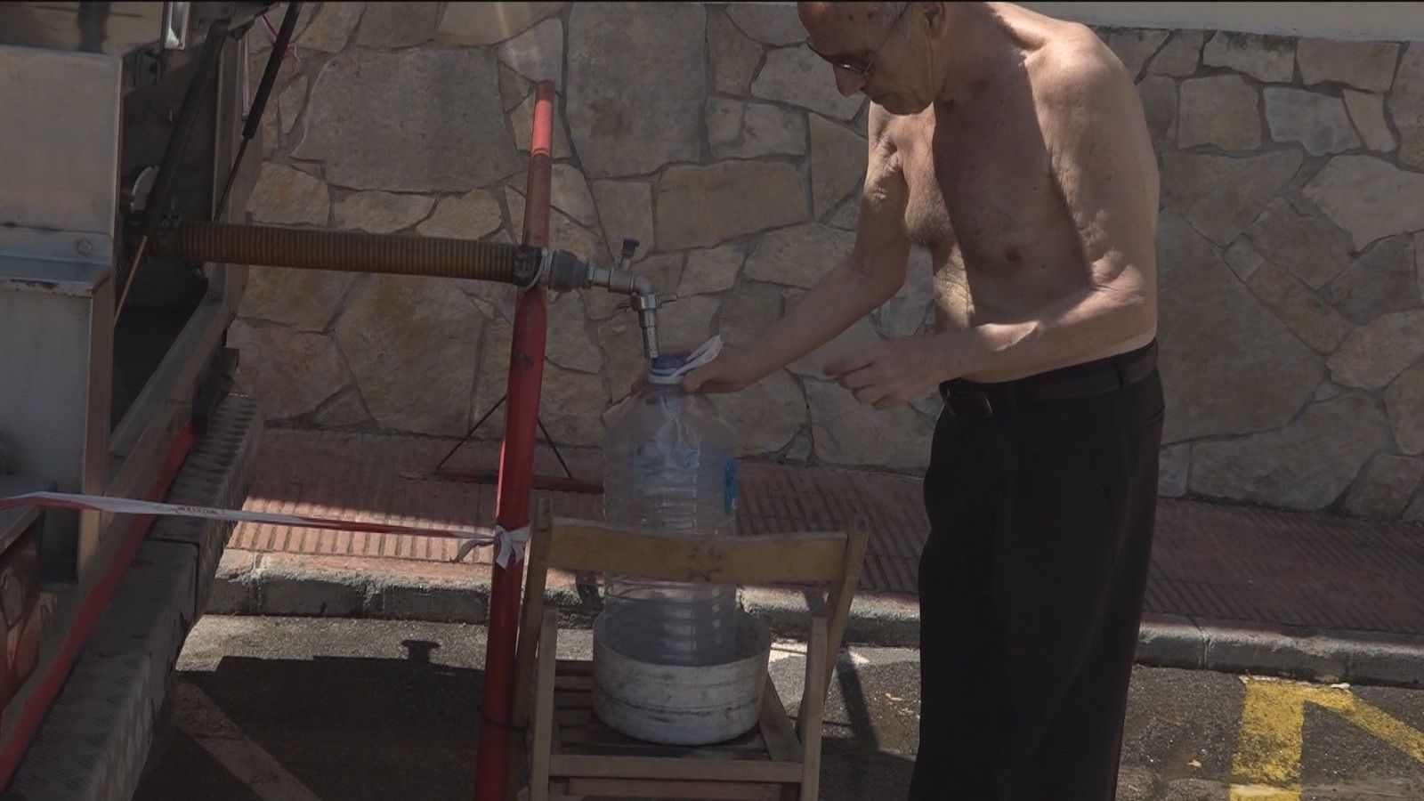 Duchas de playa cerradas, fuentes apagadas... Crecen las restricciones de agua por la sequía