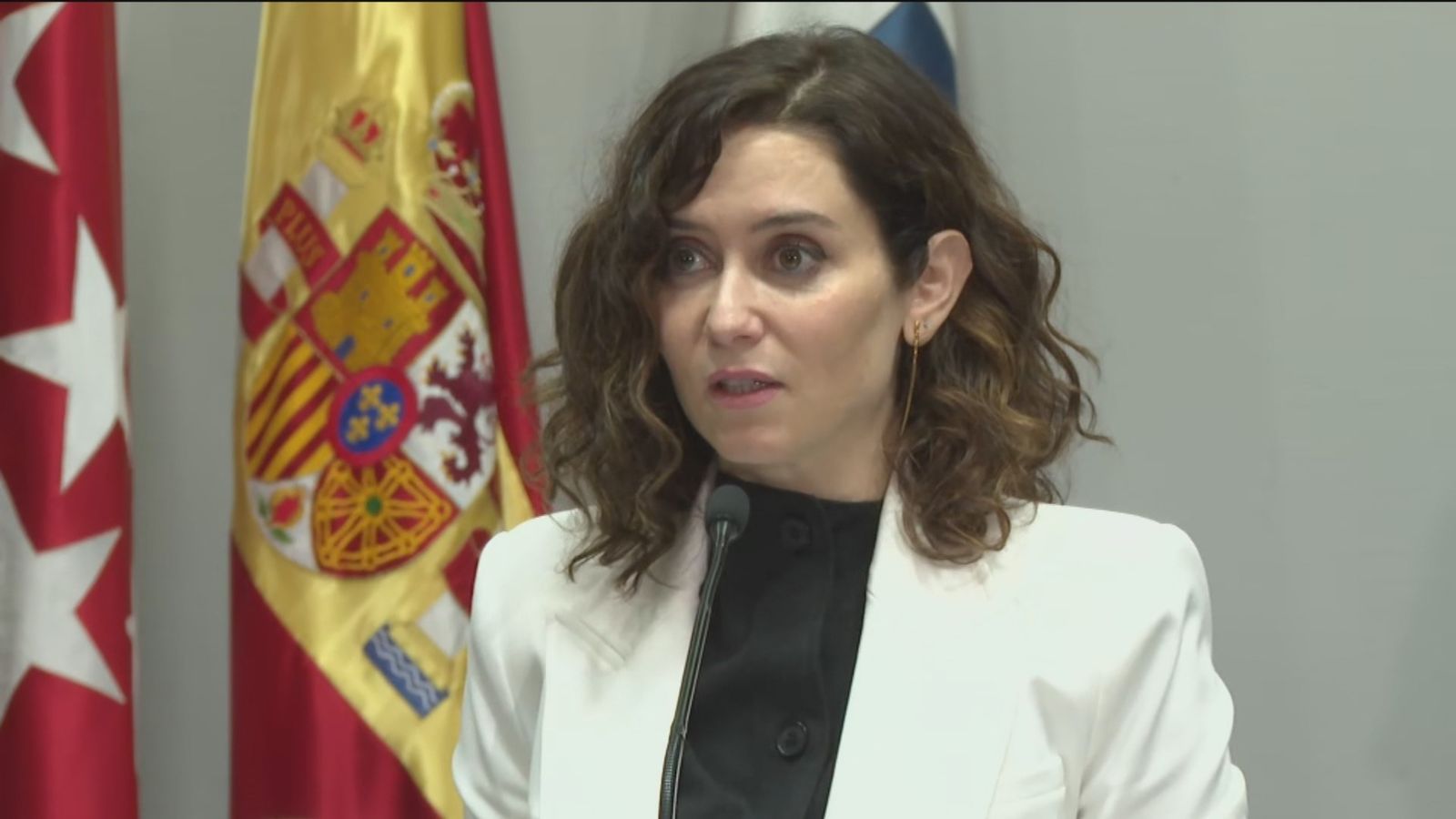 Ayuso no retorcerá el reglamento de  la Asamblea para justificar los "errores técnicos" de Vox