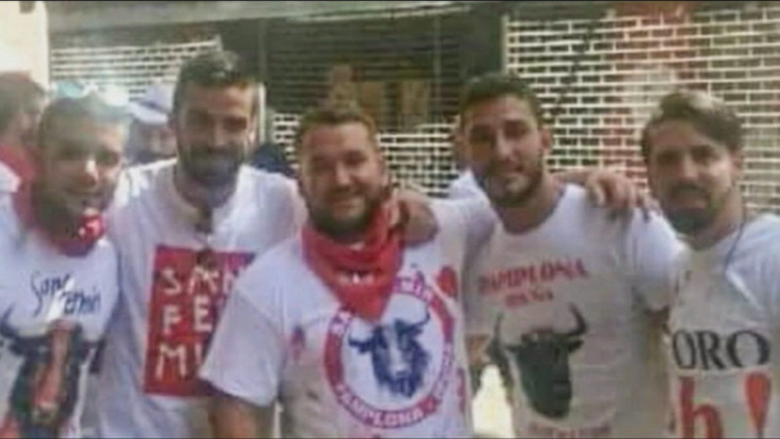 Los miembros de 'la manada' seguirán en libertad por decisión judicial