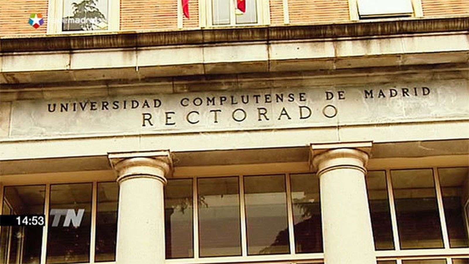 Manifestantes ocupan el Rectorado de la Universidad Complutense