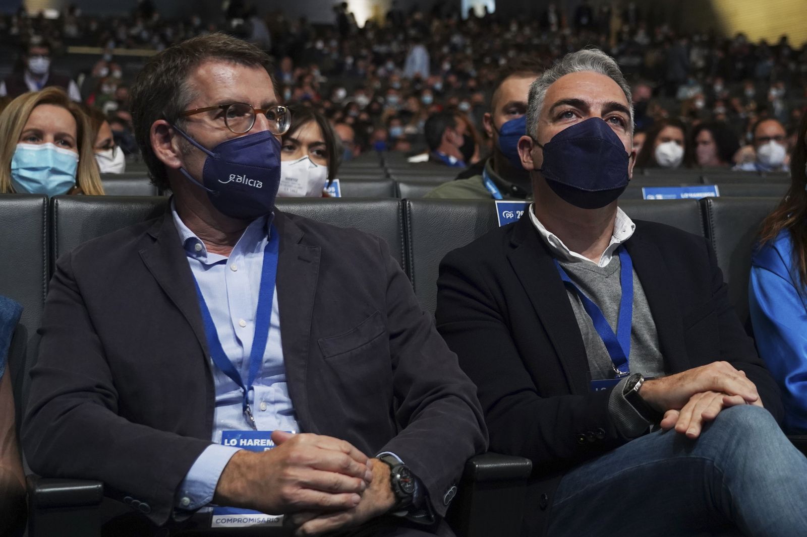 El consejero de Presidencia de la Junta de Andalucía, Elías Bendodo,  junto al candidato a la presidencia del Partido Popular, Alberto Núñez Feijoó