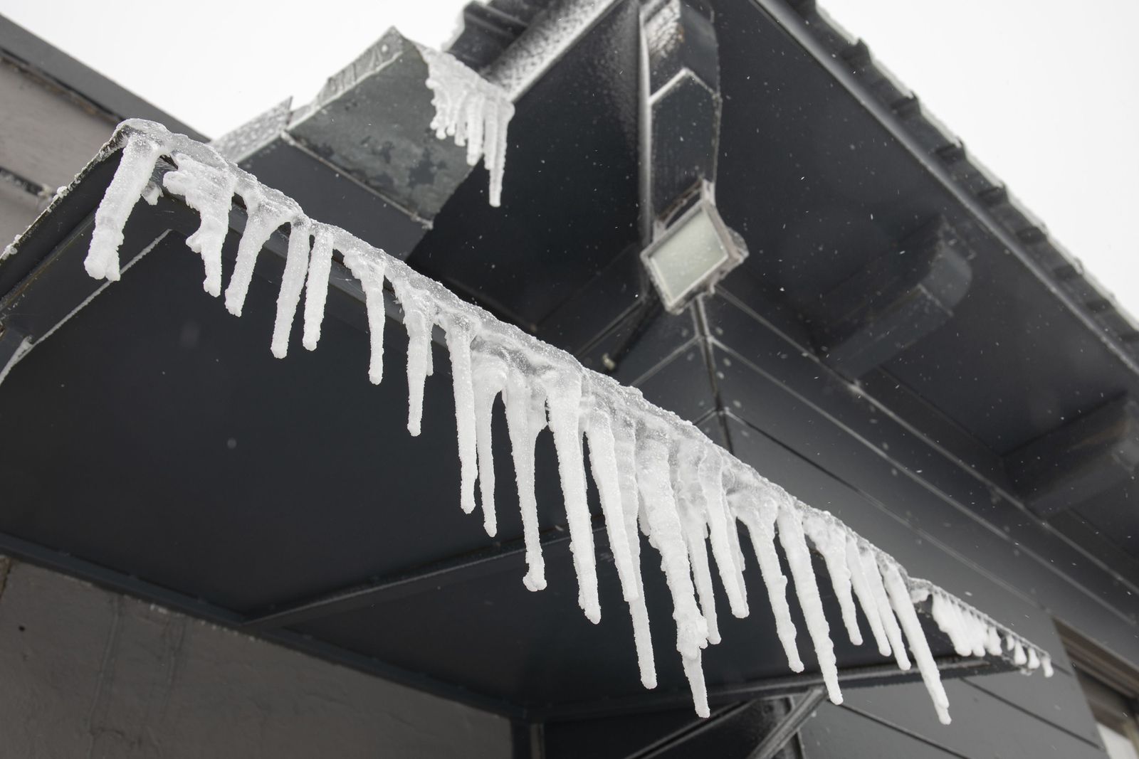 Llegan las primeras heladas a la Sierra de Madrid y nieve localizada en zonas muy altas durante el fin de semana
